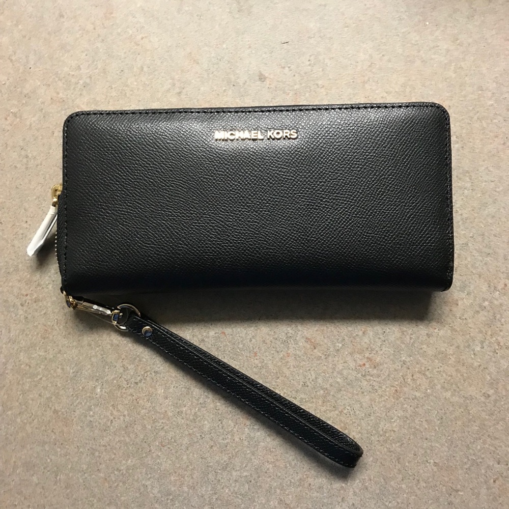 NWT MICHAEL Kors Travel Continental Leather Wallet